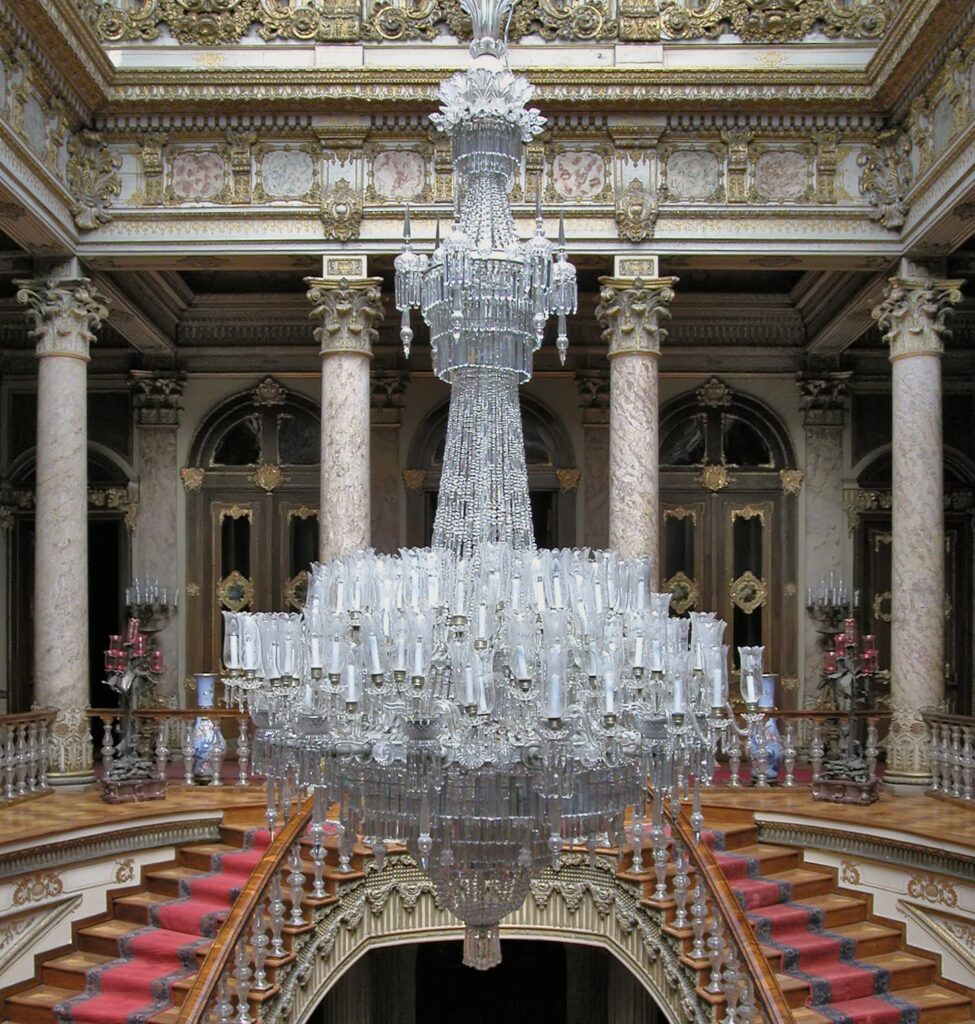 Dolmabahçe chandelier