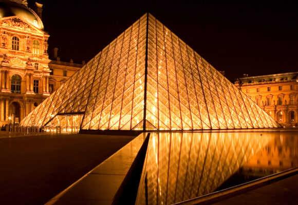 Die Louvre-Pyramide