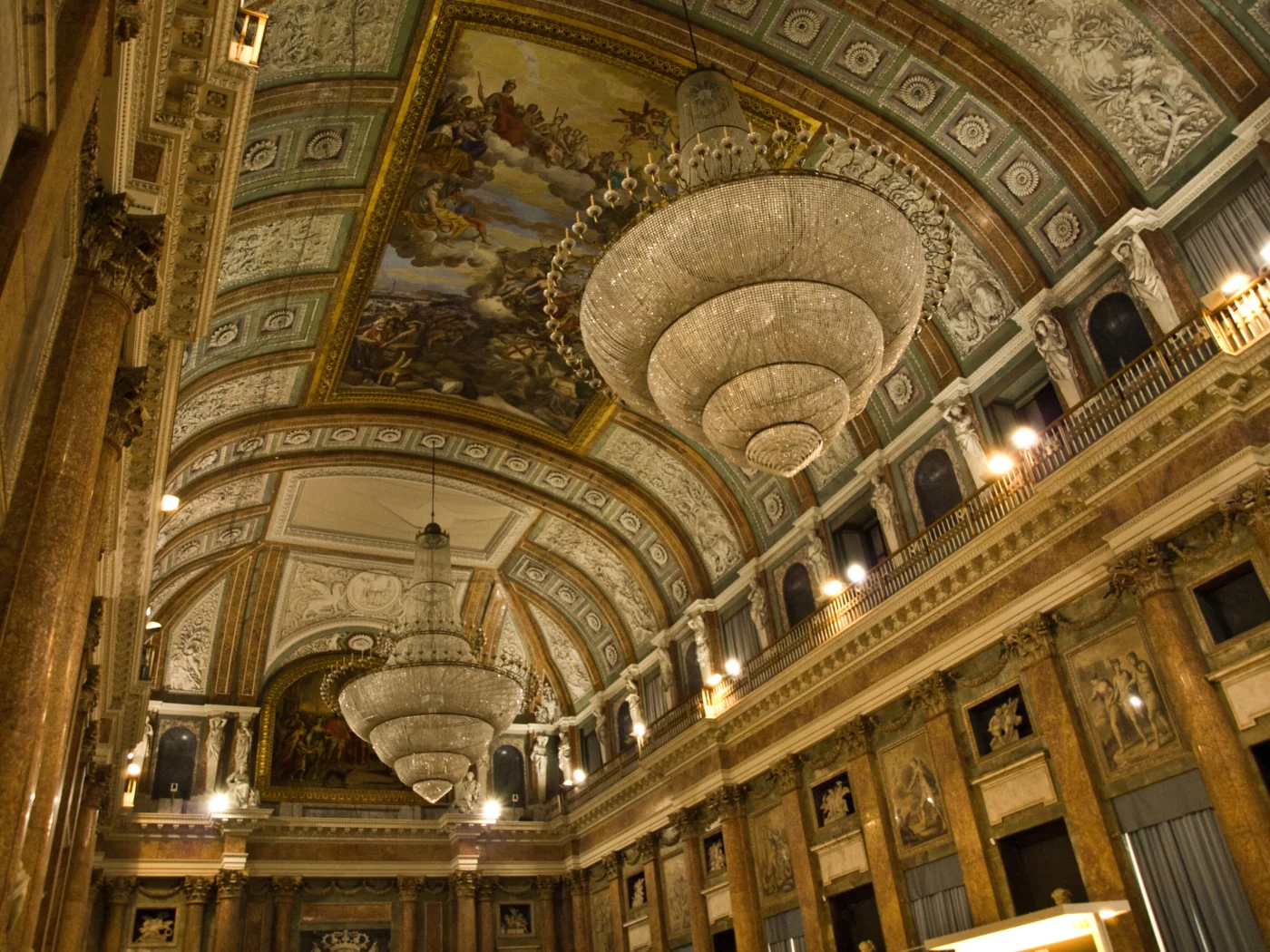 Majestic hall inside Palazzo Duncale