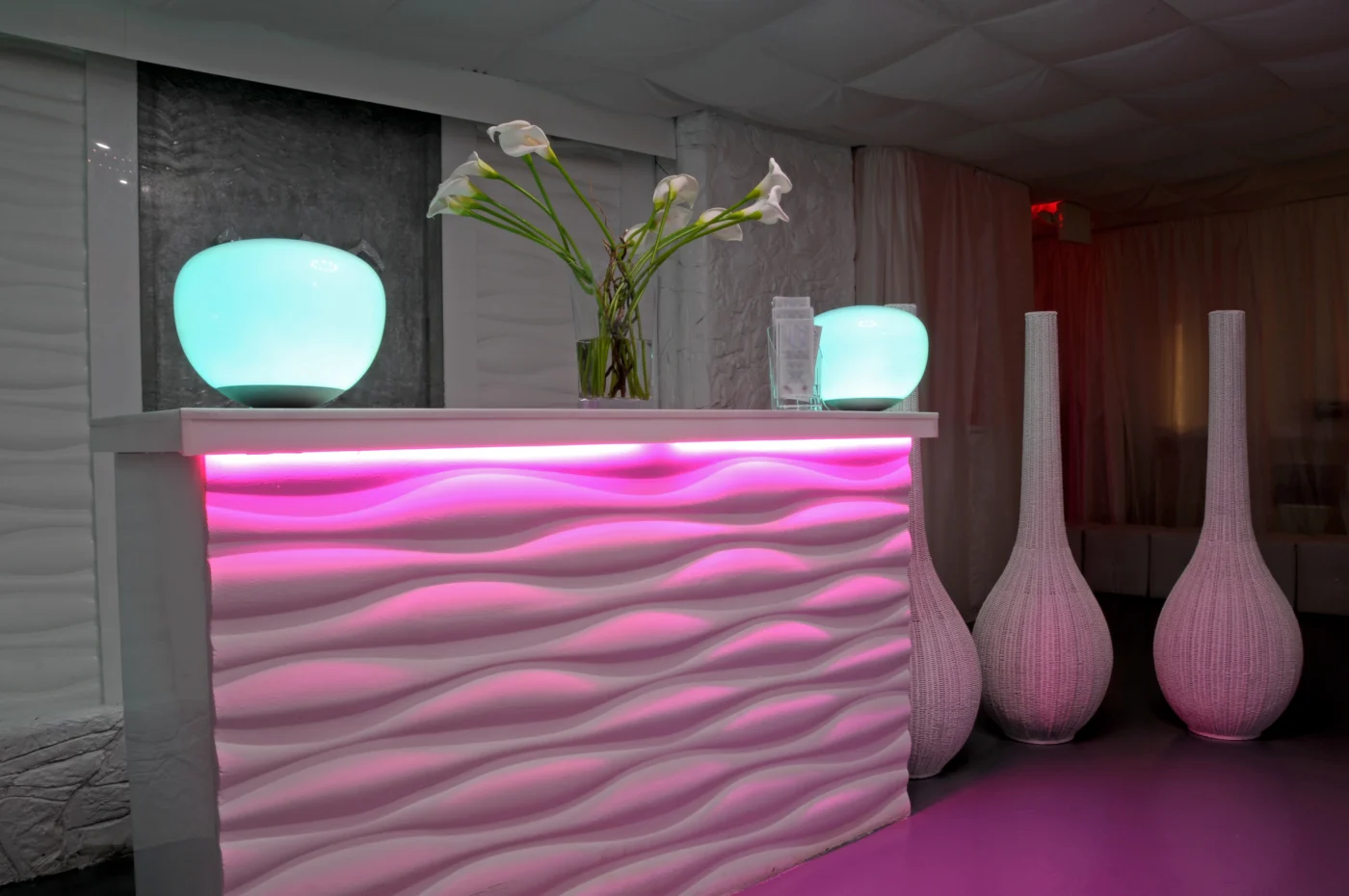 Reception Lighting with Dynamic Colour