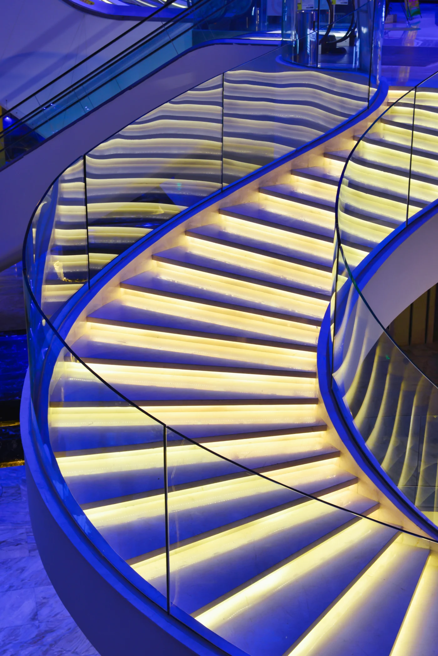 Curved Staircase Lighting Feature